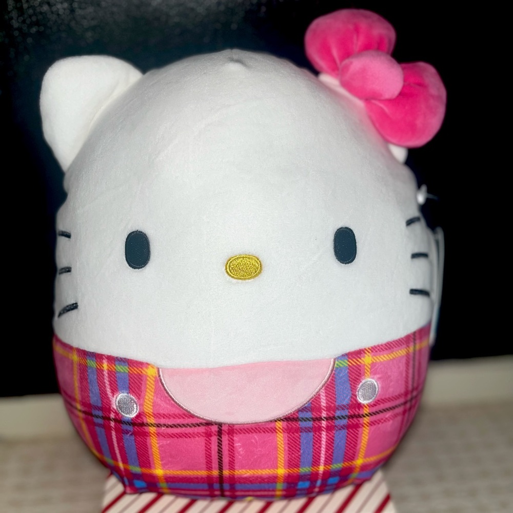 Sanrio® Hello Kitty & Friends
Plaid Squishmallows™M 10inch